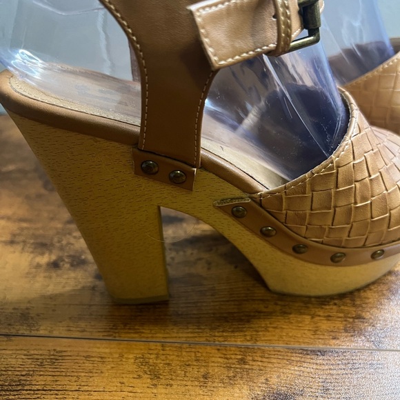 Women's REPORT, ISABELLA, Size 7 1/2 Brown Heels - Picture 3 of 14